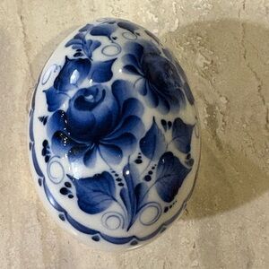 Artisan Gorbockevski Numbered Limited Edition Blue & White Egg 15/1000